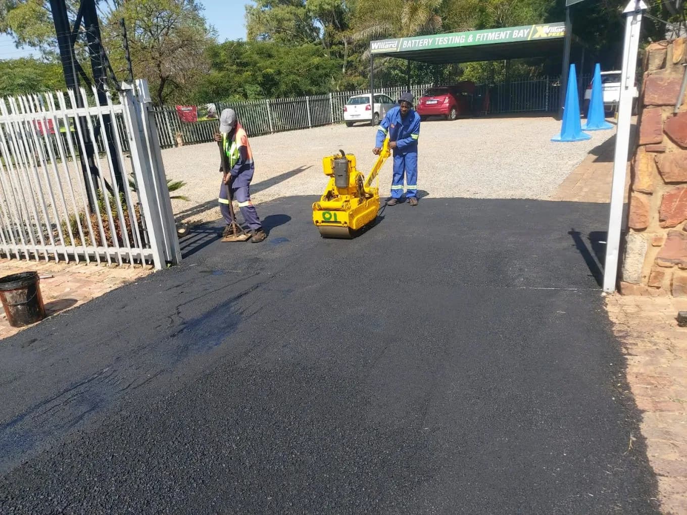 Tar surfacing detail